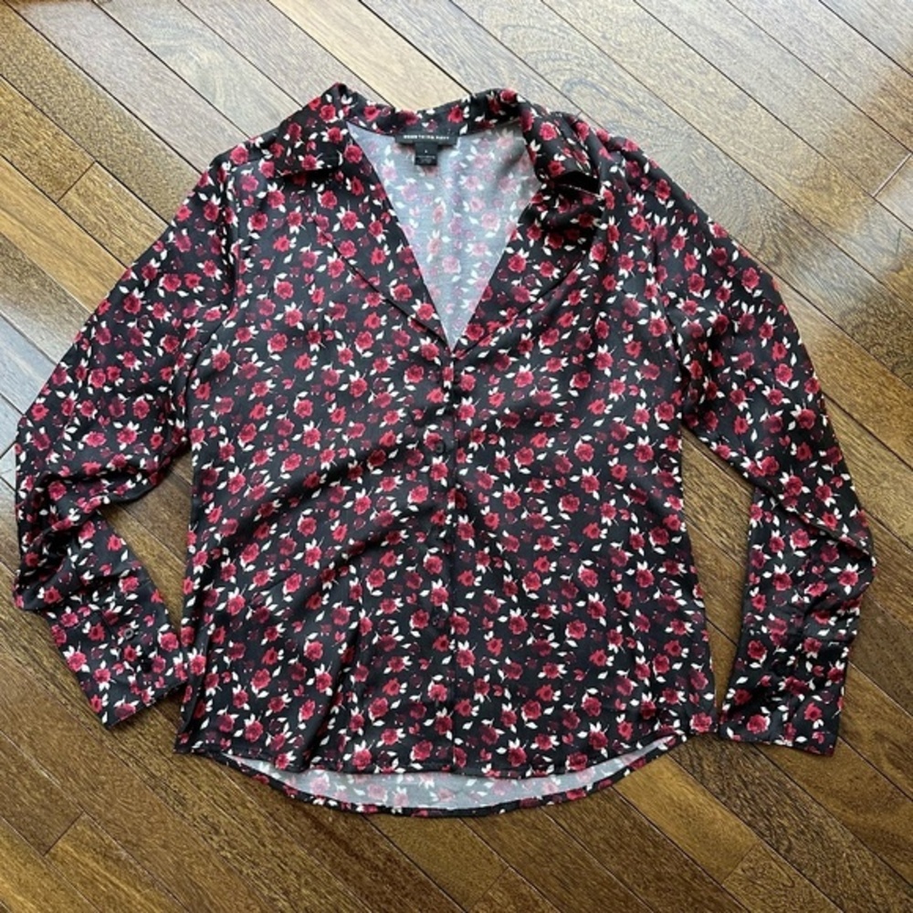 Something Navy Floral Satin Button Down - (sz S)
